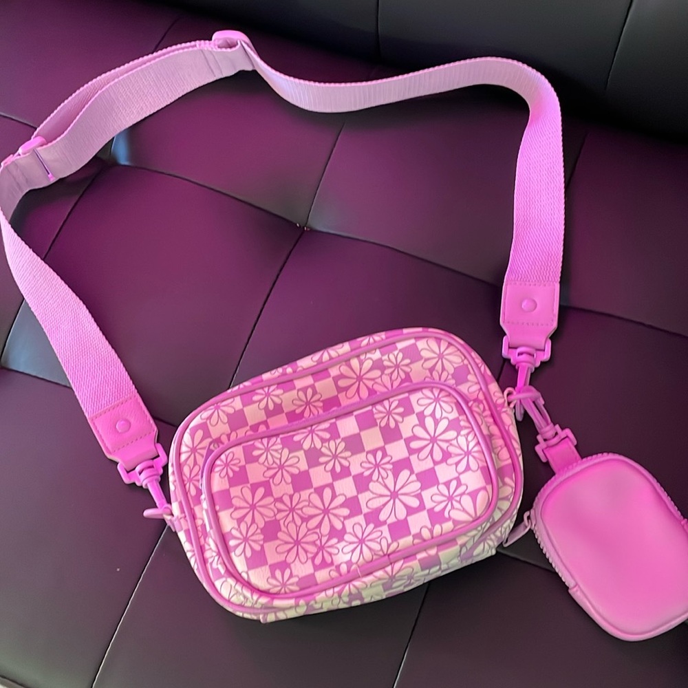 Wild Fable purple checkered/flower purse💜🌼